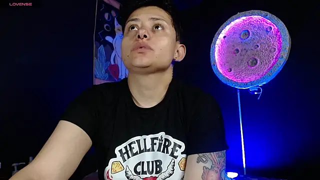 girl intense444 online show from 03/31/26, 01:00