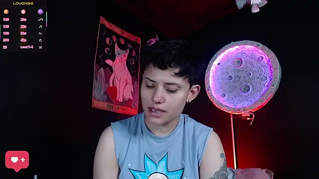 girl intense444 online show from 04/04/26, 01:19