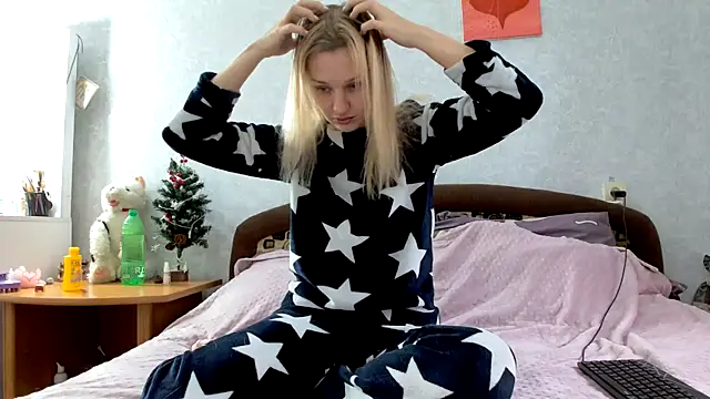 ModelEva online show from 12/09/24, 07:50