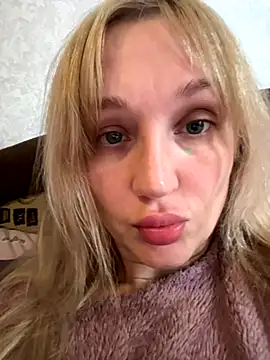 ModelEva online show from 10/01/25, 08:53