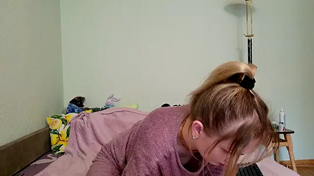 ModelEva online show from 04/14/26, 11:27