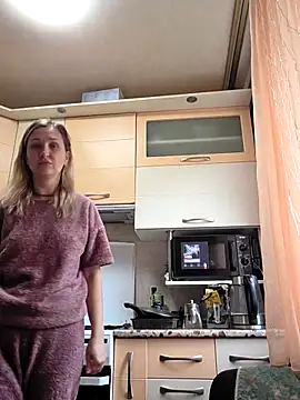 ModelEva online show from 04/16/26, 07:53