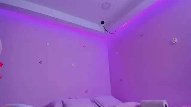 bella adams  online show from 01/22/25, 12:59