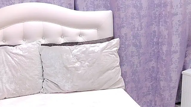 Asian legs online show from 04/07/26, 10:05