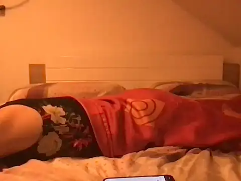 Snapshot of Moistdevil chatting on 01/06/25, 06:52 Moistdevil online show from 01/06/25, 06:52