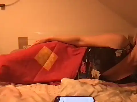 Snapshot of Moistdevil chatting on 01/07/25, 05:09 Moistdevil online show from 01/07/25, 05:09