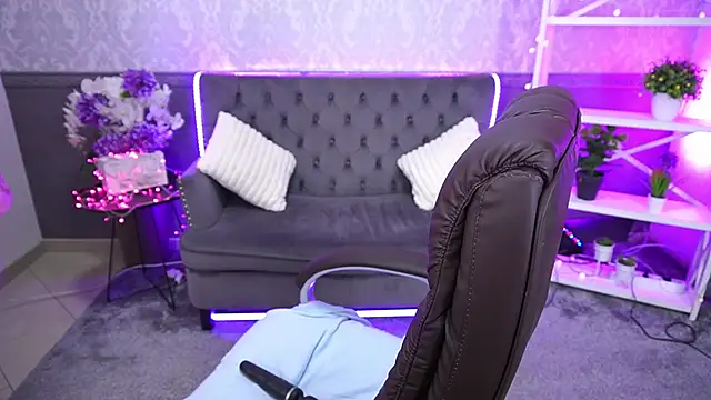 LittleShyy online show from 11/04/25, 01:54