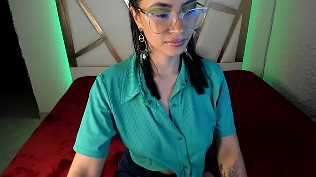 PaulinaBelushi online show from 07/23/26, 10:51
