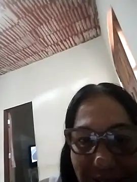 Snapshot of catdool chatting on 10/27/25, 11:03 catdool online show from 10/27/25, 11:03