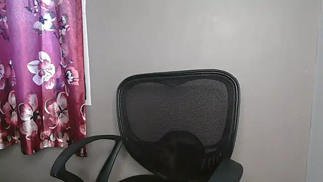 Snapshot of Dhiyapink chatting on 09/10/25, 07:08 Dhiyapink online show from 09/10/25, 07:08