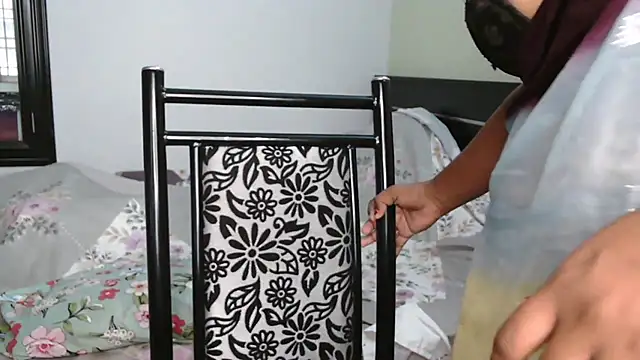 Dhiyapink online show from 12/16/25, 05:56