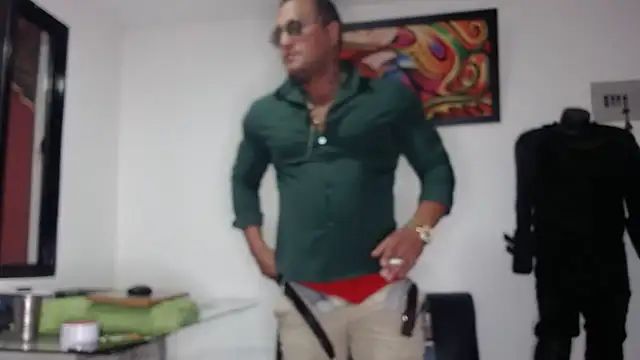 Snapshot of hardrock982 chatting on 02/14/26, 01:52 hardrock982 online show from 02/14/26, 01:52