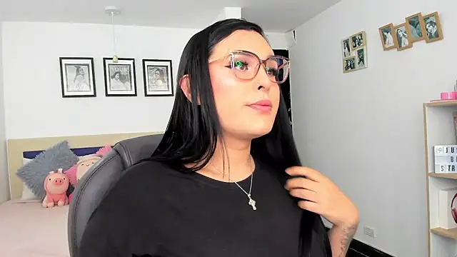 naty pink online show from 04/16/26, 03:35