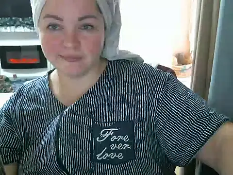 cute  cherry online show from 12/12/24, 11:07