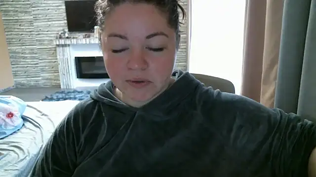 cute  cherry online show from 03/10/25, 07:53