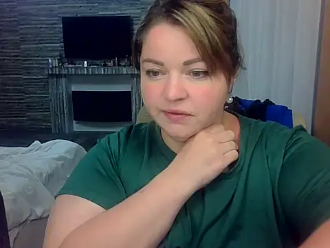 cute  cherry online show from 05/20/26, 06:47