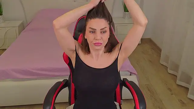 itsmekarina online show from 03/28/26, 10:59