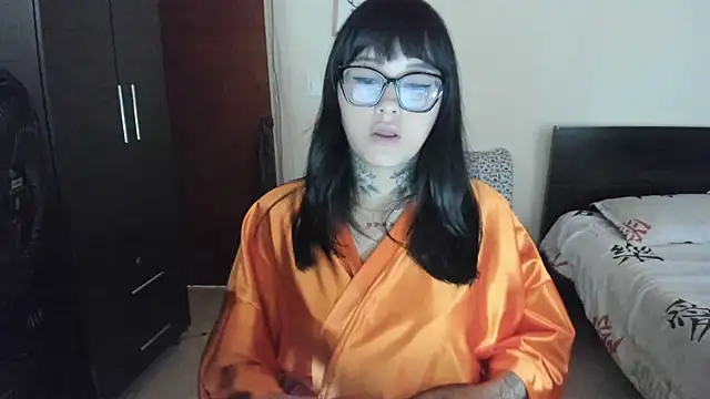 youth lust69 online show from 11/02/25, 04:20