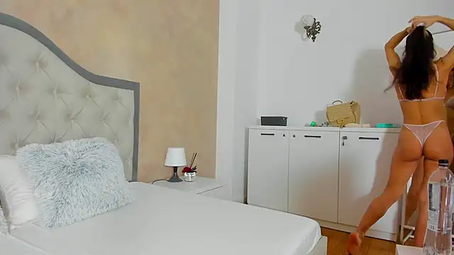 Snapshot of JennaMyers chatting on 10/20/25, 07:14 JennaMyers online show from 10/20/25, 07:14