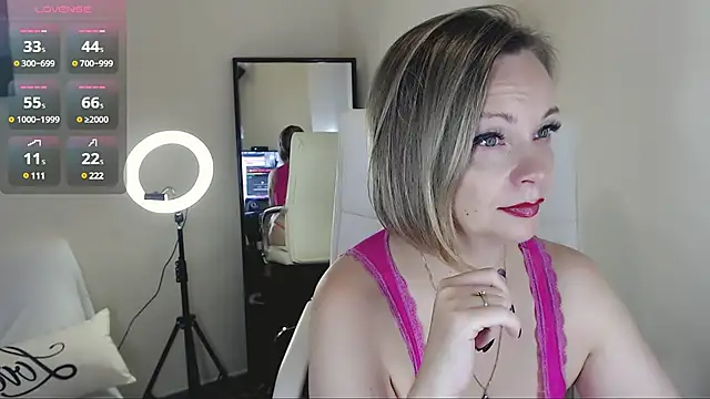 Tilly Eliot online show from 02/04/25, 05:34