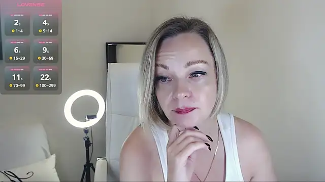 Tilly Eliot online show from 02/14/25, 09:21