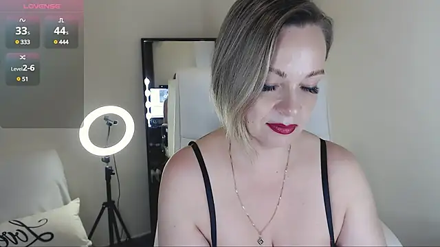 Tilly Eliot online show from 02/17/25, 09:19