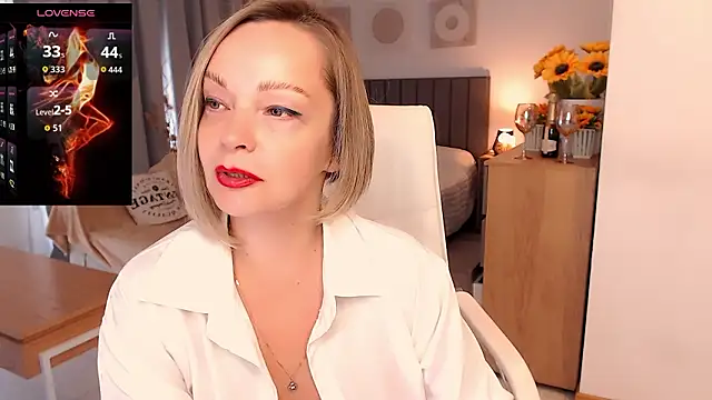 Tilly Eliot online show from 03/14/26, 08:58