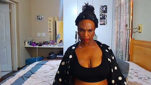 Snapshot of Hotgrannyx chatting on 01/28/25, 03:25 Hotgrannyx online show from 01/28/25, 03:25