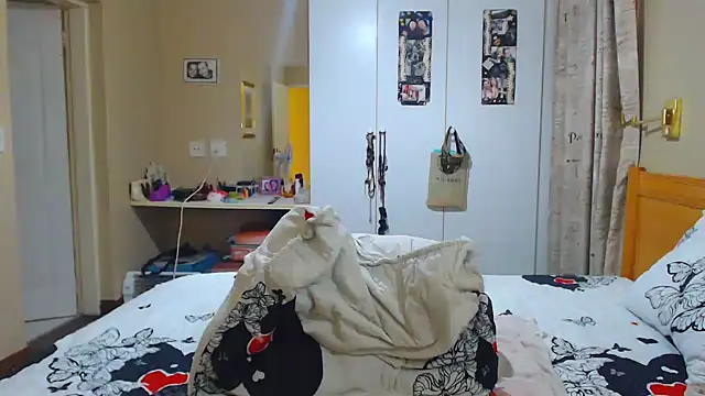 Snapshot of Hotgrannyx chatting on 02/23/25, 03:51 Hotgrannyx online show from 02/23/25, 03:51