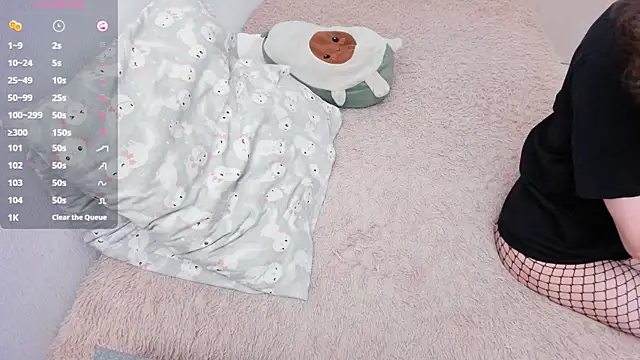 Snapshot of loliwoods chatting on 10/30/25, 01:12 loliwoods online show from 10/30/25, 01:12