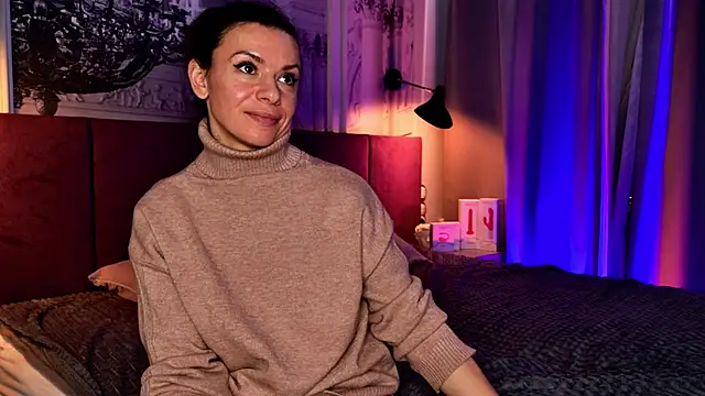 SofiaFoster  online show from 02/02/25, 05:15