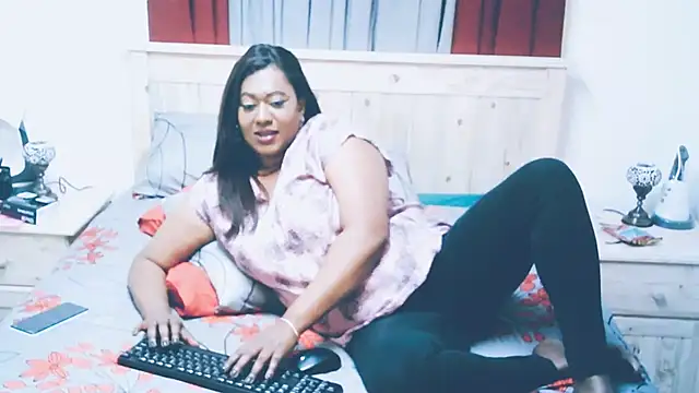 Indianlust69 online show from 10/06/25, 05:27