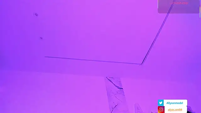 alysson 18 online show from 05/27/26, 01:08