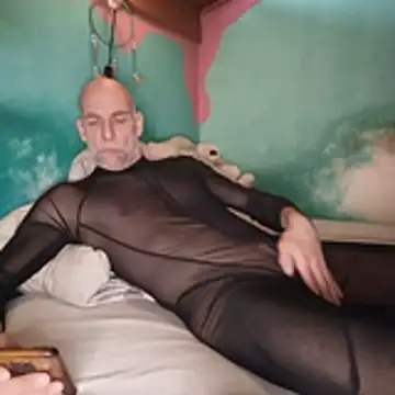 porno-freak online show from 04/15/26, 10:21