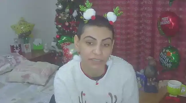 Snapshot of hotSANDRA_STARR chatting on 12/23/24, 08:00 hotSANDRA STARR online show from 12/23/24, 08:00