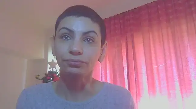 Snapshot of hotSANDRA_STARR chatting on 01/12/25, 10:02 hotSANDRA STARR online show from 01/12/25, 10:02