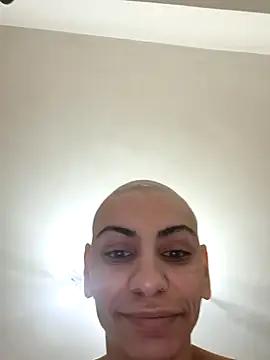 Snapshot of hotSANDRA_STARR chatting on 03/15/25, 04:21 hotSANDRA STARR online show from 03/15/25, 04:21