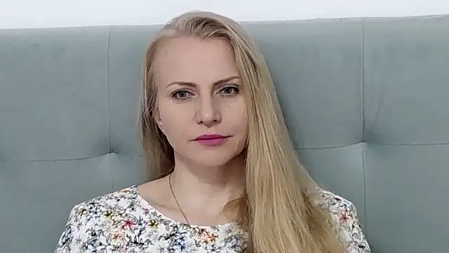 Snapshot of K__Adrienne chatting on 03/23/25, 06:37 K Adrienne online show from 03/23/25, 06:37