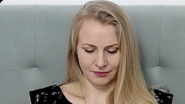 K  Adrienne online show from 02/09/26, 06:50