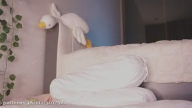 Snapshot of liassmolly1_couple chatting on 02/13/25, 04:17 liassmolly1 couple online show from 02/13/25, 04:17