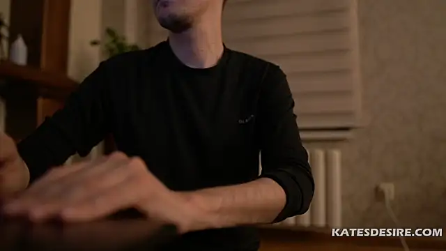 katesdesire online show from 06/25/26, 08:02