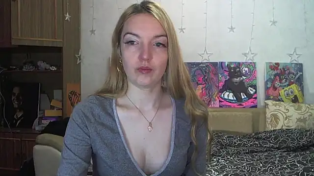 Snapshot of SecretSophia chatting on 12/19/24, 05:08 SecretSophia online show from 12/19/24, 05:08