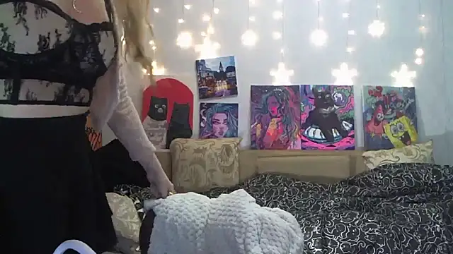 Snapshot of SecretSophia chatting on 01/04/25, 09:31 SecretSophia online show from 01/04/25, 09:31