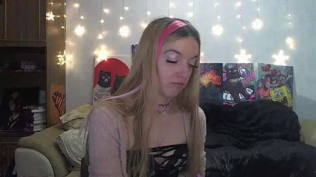 Snapshot of SecretSophia chatting on 02/18/25, 04:16 SecretSophia online show from 02/18/25, 04:16