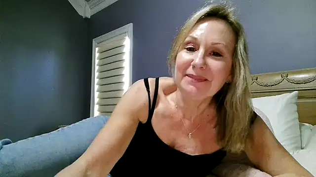 Lisaisluscious online show from 07/11/26, 03:59
