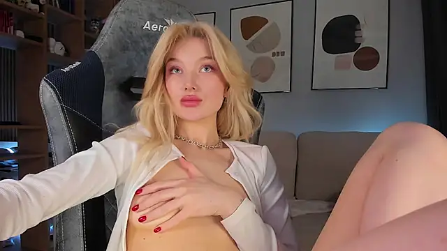 Snapshot of sugar_club chatting on 01/29/25, 10:01 sugar club online show from 01/29/25, 10:01