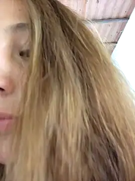 VickyHoult online show from 12/28/24, 06:50