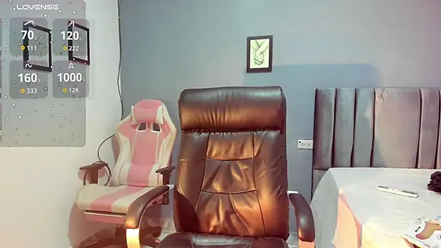 Tiffany teressa online show from 02/12/26, 12:00