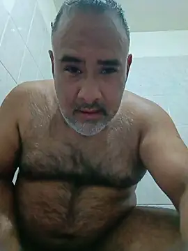 Snapshot of PhillDrake11 chatting on 05/18/26, 04:07 PhillDrake11 online show from 05/18/26, 04:07