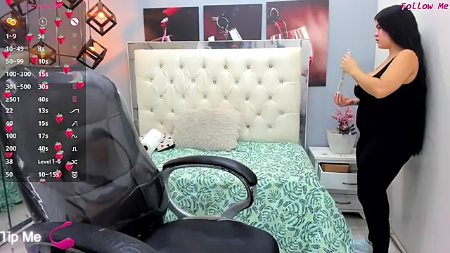 pearl weet online show from 05/31/26, 06:09